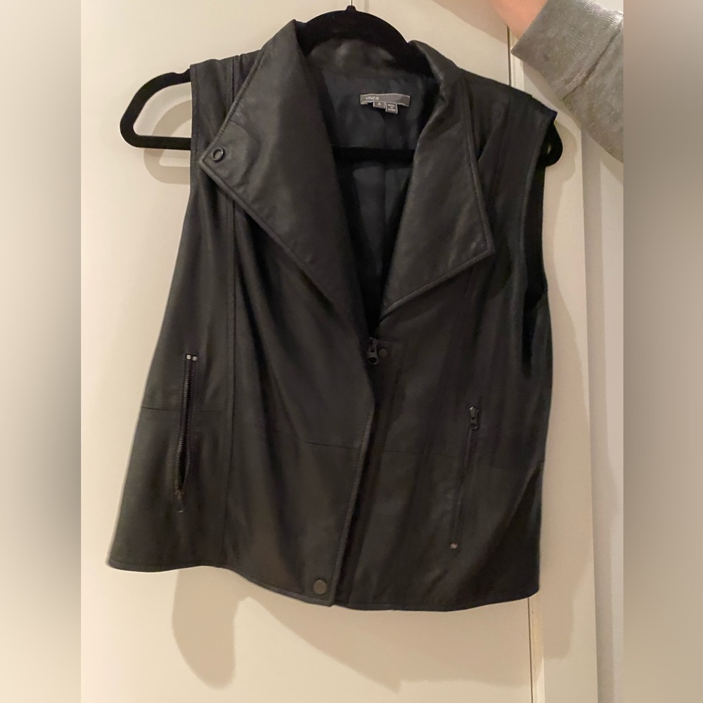 Vince leather vest, black